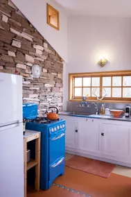 La Biblioteca: Eclectic Cottage in OKeeffe Country - Image 4