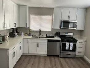 Entire 4 bedroom home - Image 4