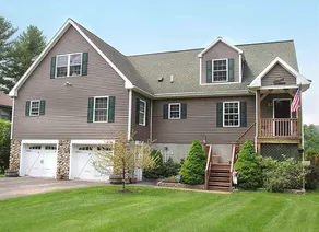 Beautiful 5 bedroom Waterfront House w/skiing/snowboarding/snow mobile path near - Image 3