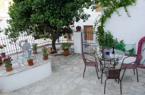 THELGITRO, a Traditional House Located in the Heart of Skopelos Town - Image 3
