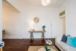 Modern Beach Villa with Lush Garden Bondi Beach - Image 4