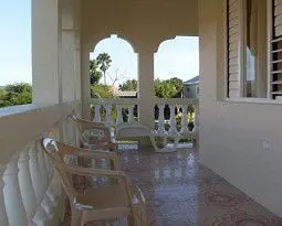 ”SUNBLISS” at Shakespeare Cottage (Mini Studio) - Image 2