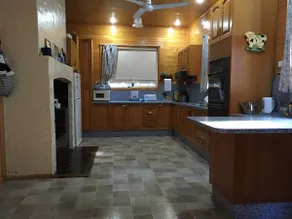 Ellerslie Lakeside Retreat - Image 3