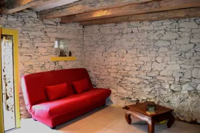 Small stone house in Jumilhac-le-Grand. - Image 3