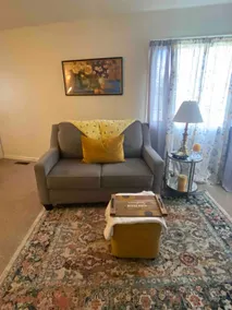 The Honey Bee Airbnb! Lovely 1-bed in Wilmington - Image 3