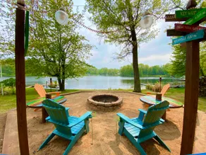 Charming rustic cottage on Moonbeam lake. - Image 2