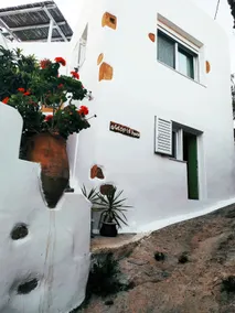 Traditional House Utopia in Pefki, Makry Gialos - Image 4