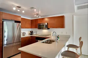 Miami Midtown Luxury Apartment - Image 5