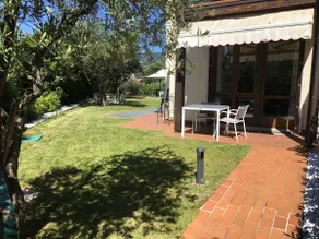 VILLA with private garden & community pool @ GARDA - Image 2