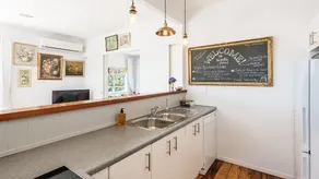 The Vintage Cottage - Image 3