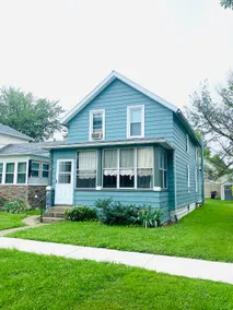 All About The Lake (may rent with upstairs) - Image 2