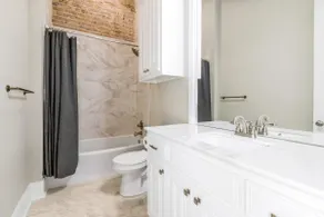 Historic downtown apartment - Image 5