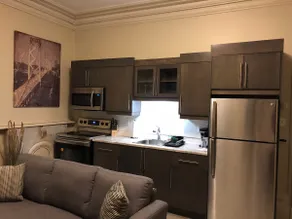 1 Bedroom Apt (302) in Heritage Building - Image 2