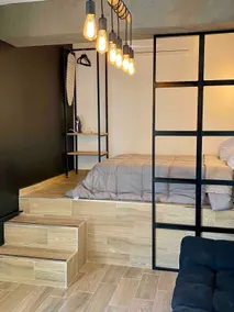 3/Industrial-style studio with garage - Image 4