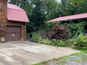 Cozy Log Cabin in the Woods - Image 4