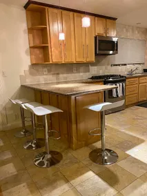 Spacious Comfy Renovated 4BR, quiet neighborhood - Image 4