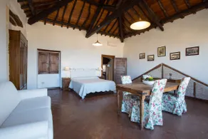 Panoramic apartment in the centre - Image 2