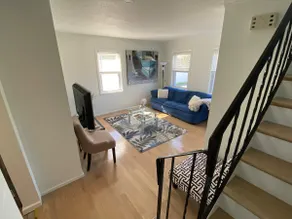 Cheerful and Elegant apartment with Parking - Image 2