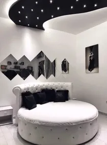 Lux Apartment in Downtown - Image 2