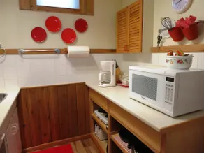 Banff Beaver Cabins - Gopher Basement Suite - Image 4