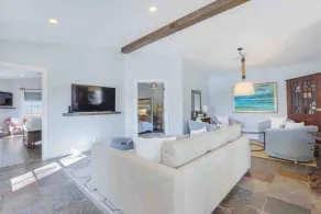 2/1 One of A Kind Waterfront Retreat Scenic Views - Image 5