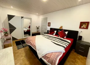 Central apartment with beautiful mountain views. - Image 2