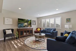 Layton 4 bed/close to HillAFB/Lagoon/Hiking/Skiing - Image 2