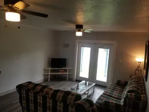 Lake house downstairs bungalow lake Corpus Christi - Image 3