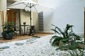 Studio Posh with garden in Kolonaki - Image 2