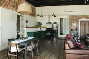 La Banque Stylish and comfy stay - Image 4