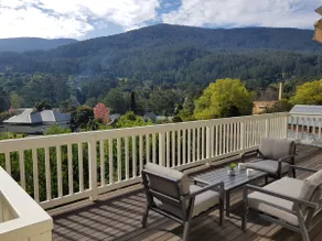 Top location. Walk to shops, river. Modern comfort - Image 2