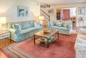 Private pool, waterfront, kayaks, bikes, firepits! - Image 4