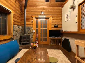 Spend a relaxing time in a log house away from the city. - Image 4