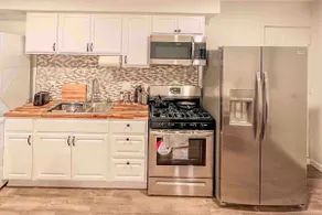 Modern Cozy Studio w/ Private Entry - Image 2