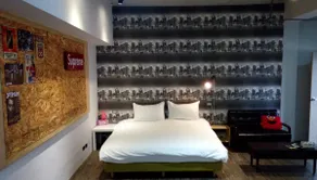 American double room - Image 5