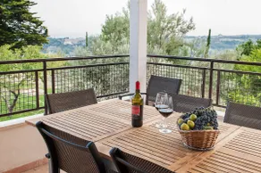 Villa  piscina giardino vista mare-monti, per famiglie ,Wi-fi Air-co E.V. charge - Image 3