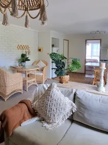Beach Getaway Ocean Grove 1 bedroom Self Contained Unit - Image 3