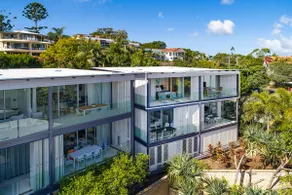 Deluxe Noosa Penthouse with 5-Star Views - Image 3