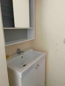 House 50 - Image 3