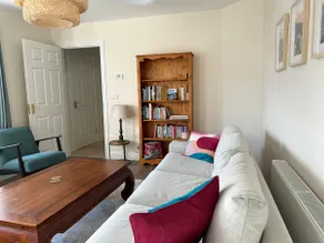 Modern and cozy family home - Image 5