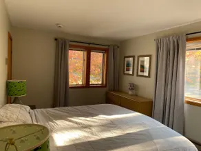 Perfectly located 3-bedroom Sugarloaf condo - Image 4