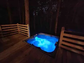 Little Woodchuck: Hot Tub+Fire Pit+Family Friendly - Image 2
