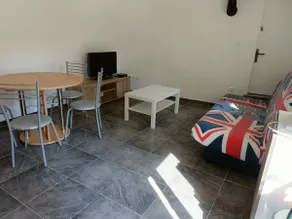 Roussillon city center apartment - Image 5