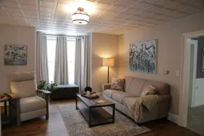 Luxe Apt. on Historic Circle in Downtown Angelica - Image 5