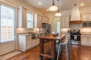 The Frenchmen  House - Image 3