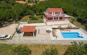 Villa Marta with private pool near Split, pax 9 - Image 4