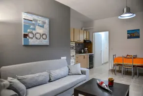 Mariza's Beachfront Apartment with Swimming Pool - Image 2