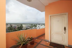 Penthouse Suite with Stunning Ocean Views - Image 5