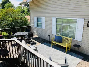 *UPDATED*Carriage House on New London - Image 4