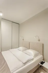 Modern apartment in a stylish building - Image 3